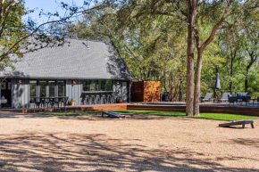 Hot Tub + Fire Pit + Pool + Game Room ~ Guesthouse